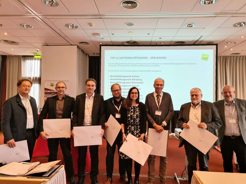 Übergabe Zertifikat Gütesiegel_ Aufnahme von Cornelia Jurrmann, Referentin Presse und Kommunikation, BAG BBW