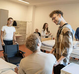 Praxisnahe Ausbildung: Dozent*innen im neuen PflegeSkillcenter